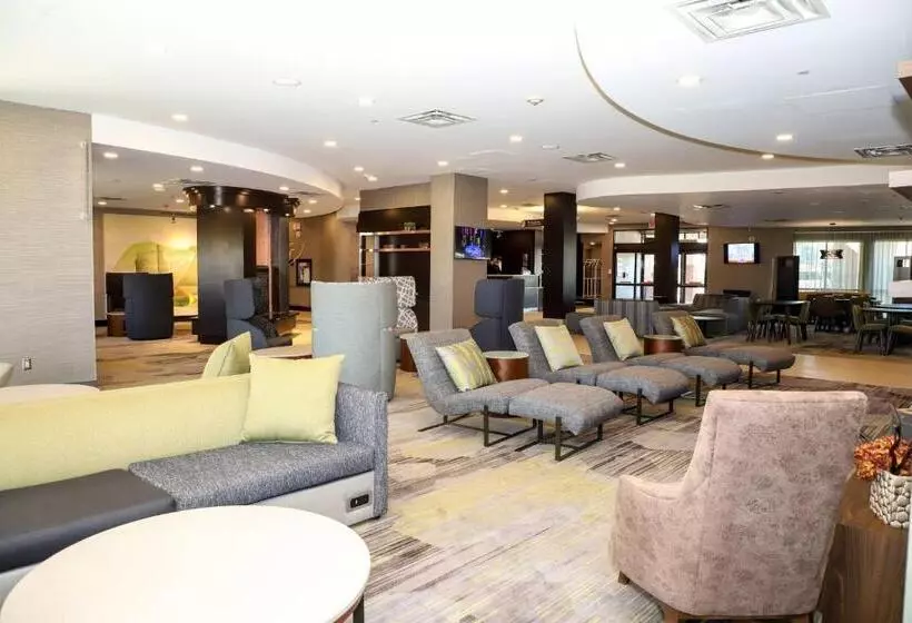 호텔 Courtyard By Marriott Toronto Brampton