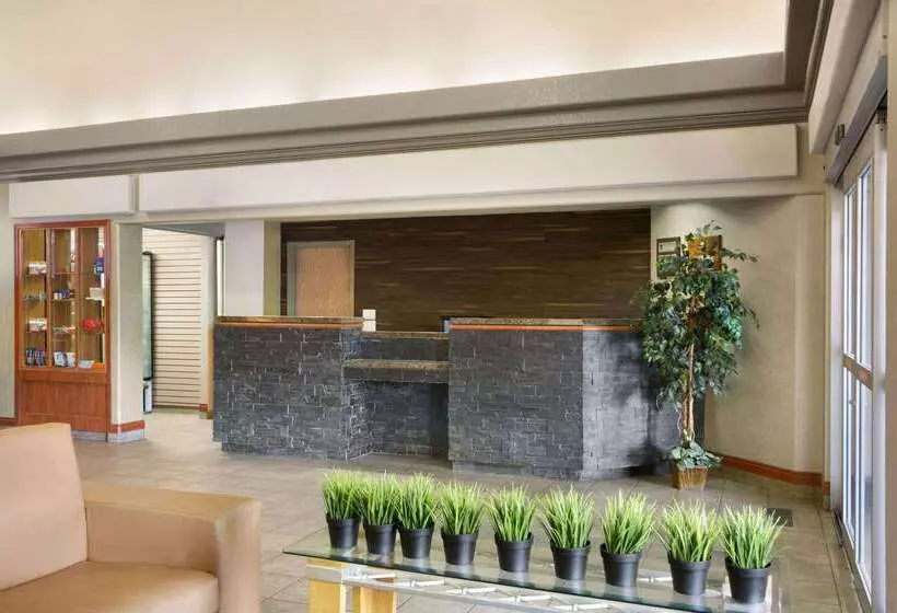 Szálloda Days Inn By Wyndham Calgary Airport