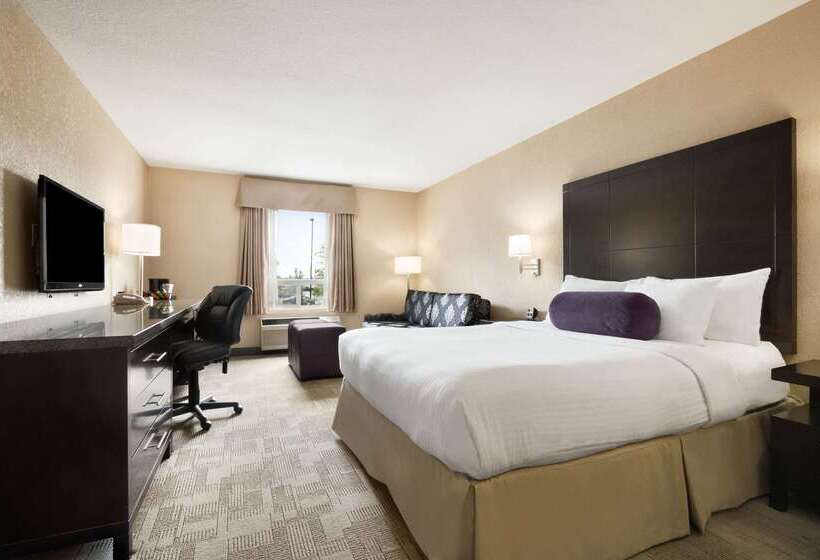 هتل Days Inn By Wyndham Calgary Airport