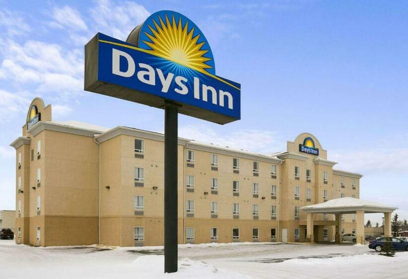 هتل Days Inn By Wyndham Prince Albert
