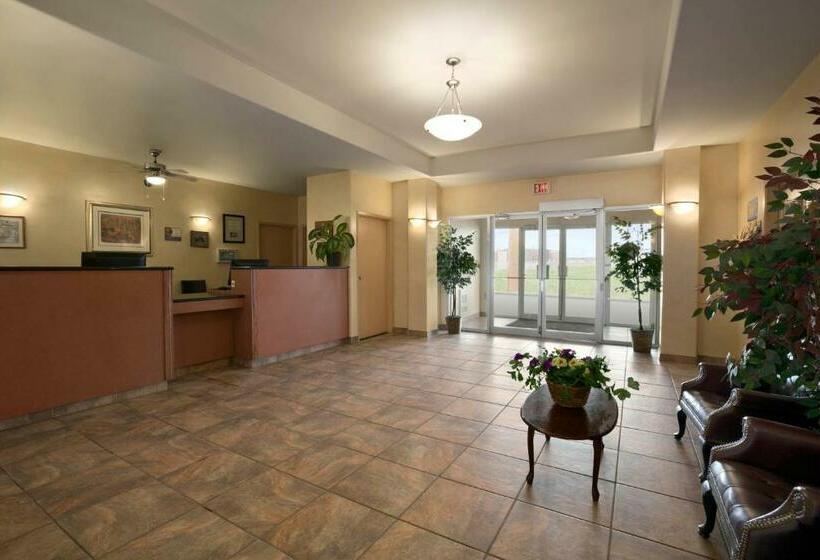 هتل Days Inn By Wyndham Prince Albert