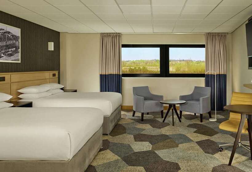 בית מלון כפרי Doubletree By Hilton Coventry Building Society Arena