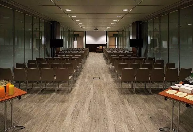 فندق Doubletree By Hilton Turin Lingotto