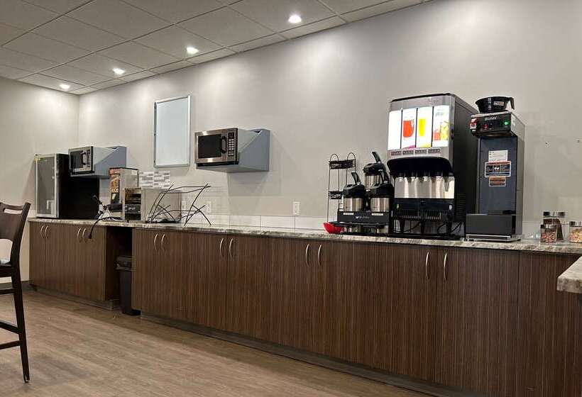 فندق Howard Johnson By Wyndham Thunder Bay