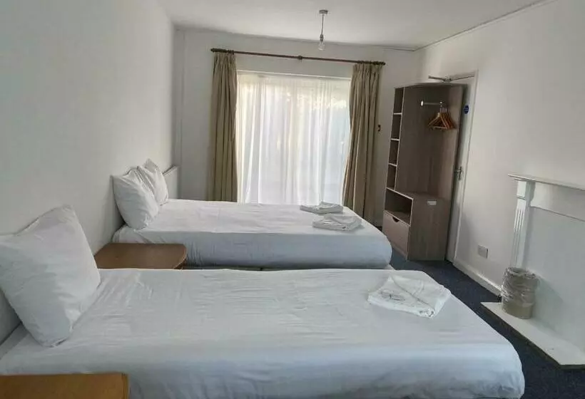 Отель Heathrow Lodge