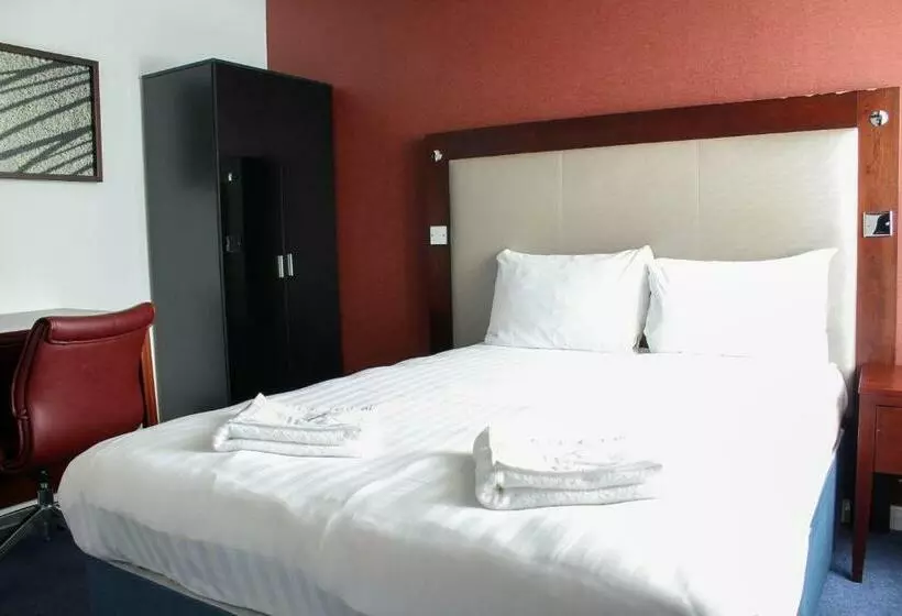 Отель Heathrow Lodge