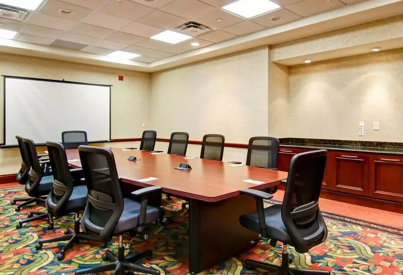 호텔 Hilton Garden Inn Toronto/burlington