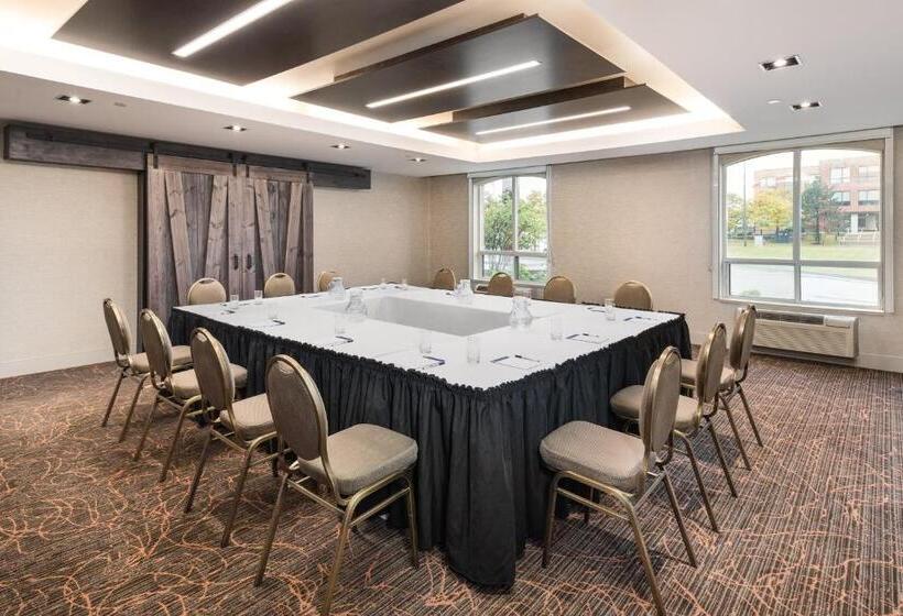 Holiday Inn Express Hotel & Suites Milton, An Ihg