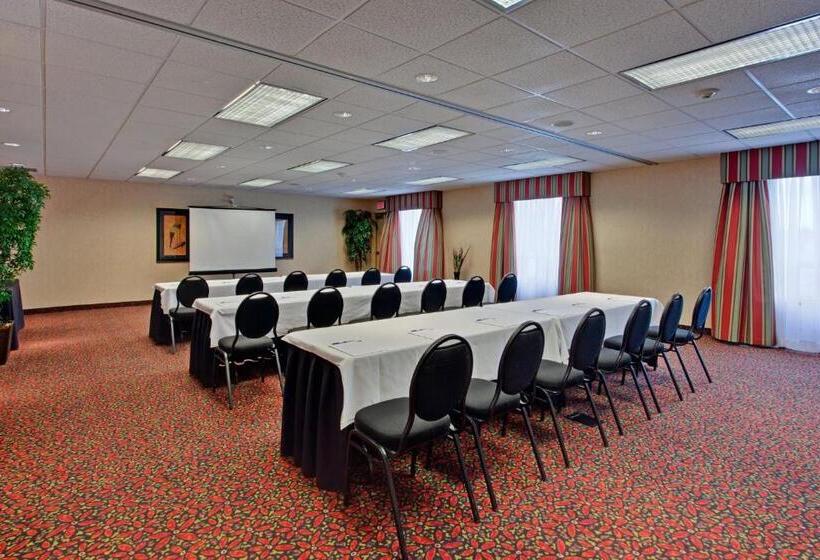 Szálloda Holiday Inn Express Airdrie, An Ihg