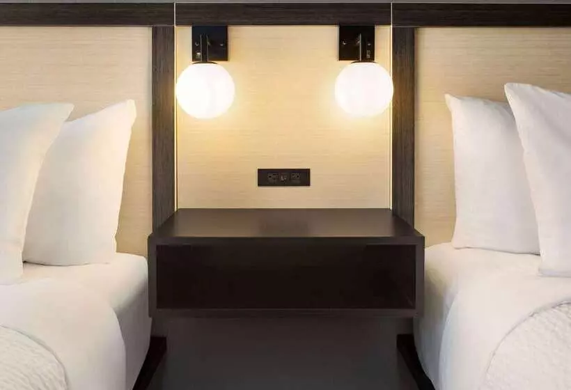 Szálloda Ramada By Wyndham Marina