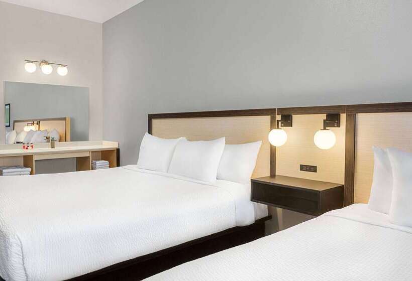 בית מלון כפרי Ramada By Wyndham Marina