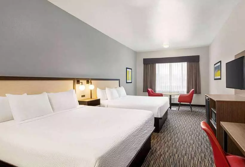 Szálloda Ramada By Wyndham Marina