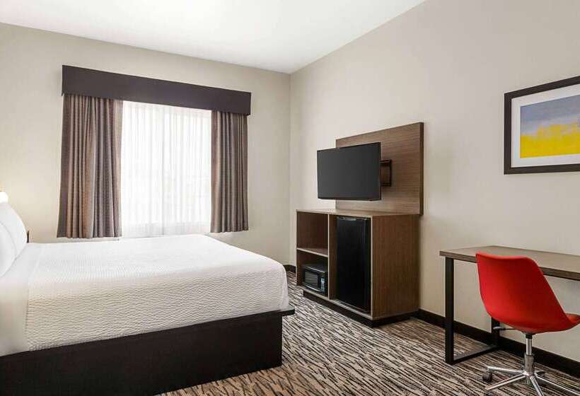 בית מלון כפרי Ramada By Wyndham Marina