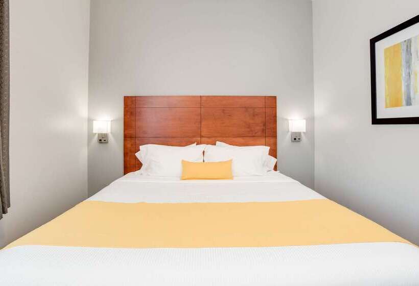 בית מלון כפרי Ramada By Wyndham Marina