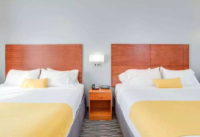 Szálloda Ramada By Wyndham Marina