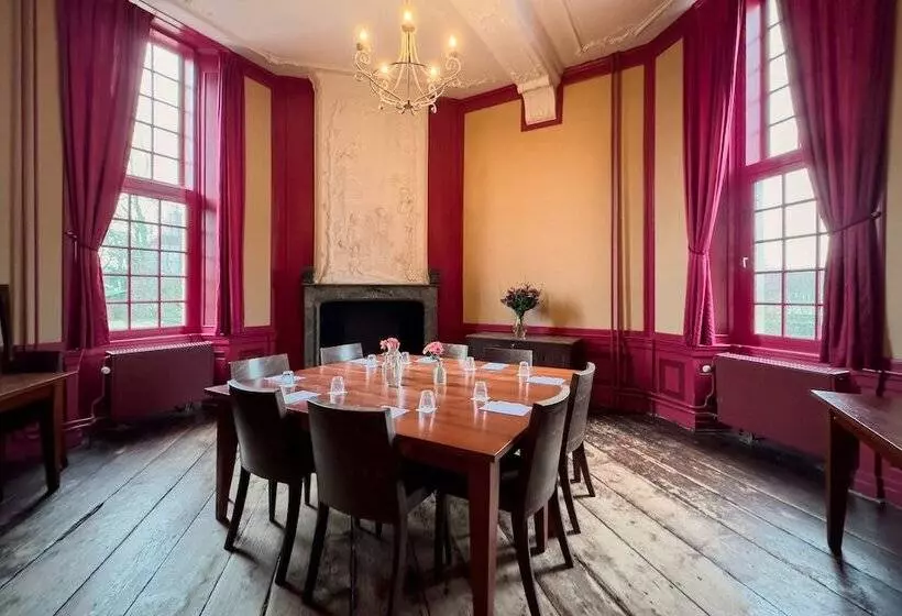 Отель Stayokay Hostel Heemskerk