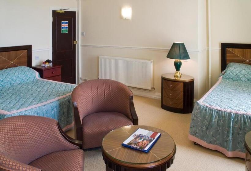 Отель The Metropole