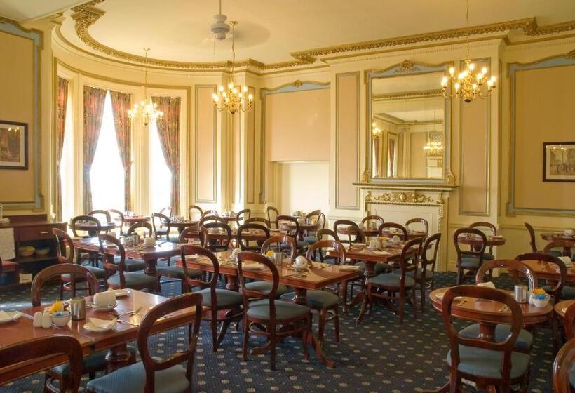 Отель The Metropole