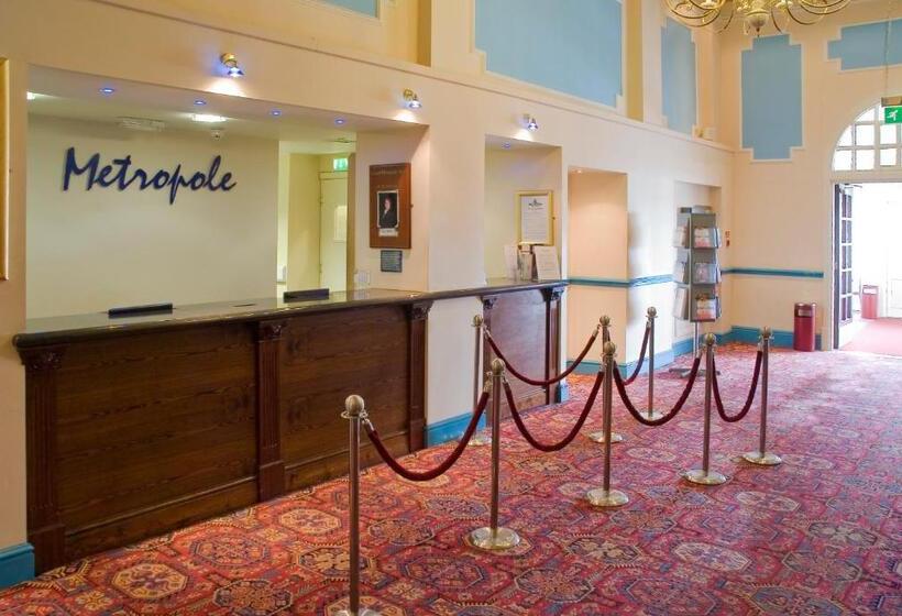 Отель The Metropole