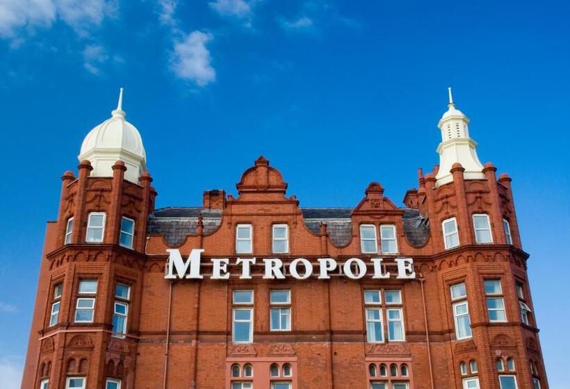 Отель The Metropole