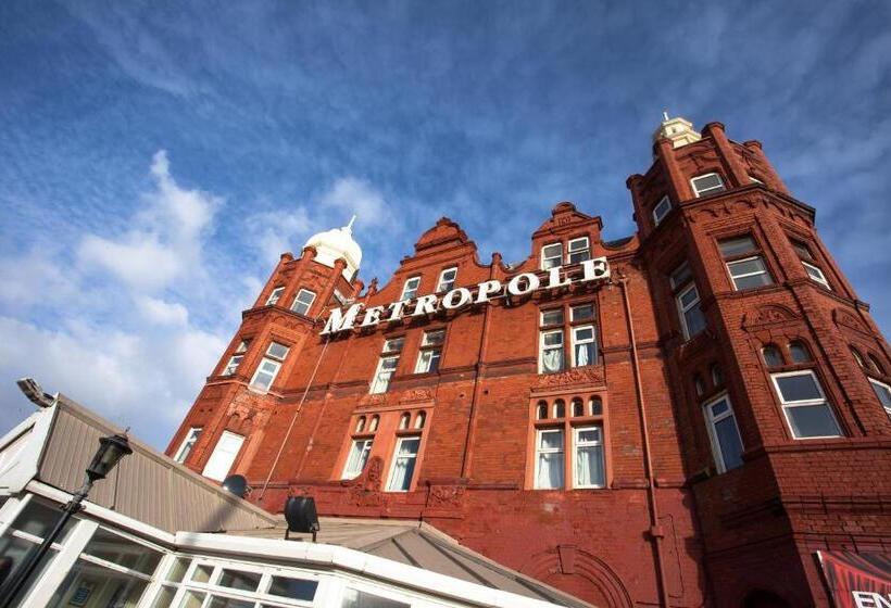 Отель The Metropole