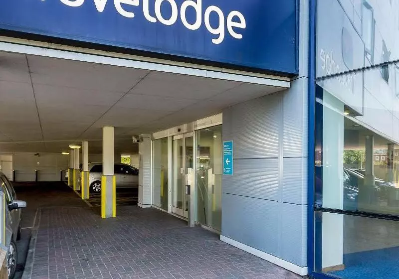酒店 Travelodge Guildford