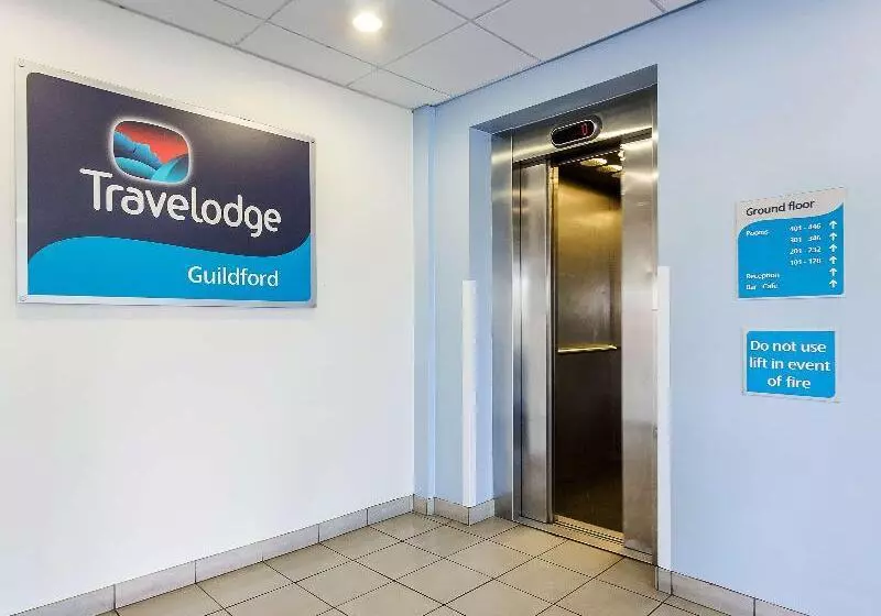 酒店 Travelodge Guildford