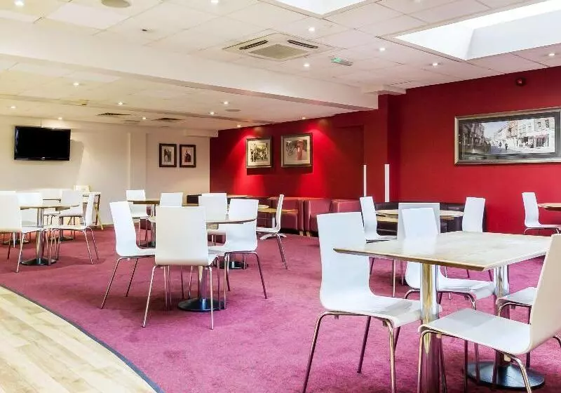 酒店 Travelodge Guildford