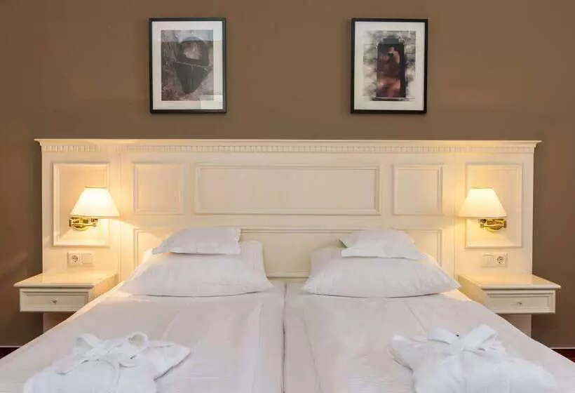 호텔 Wyndham Garden Quedlinburg Stadtschloss