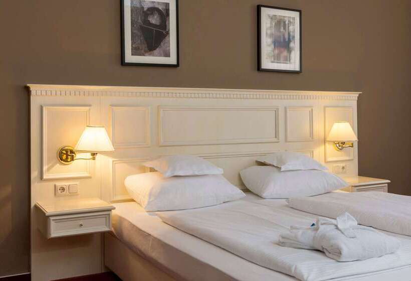 فندق Wyndham Garden Quedlinburg Stadtschloss