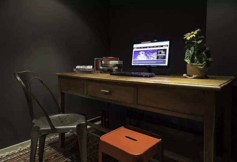 Отель Acta Bcn 40