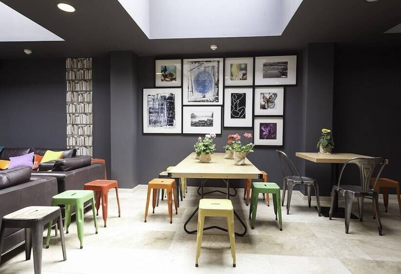 Отель Acta Bcn 40