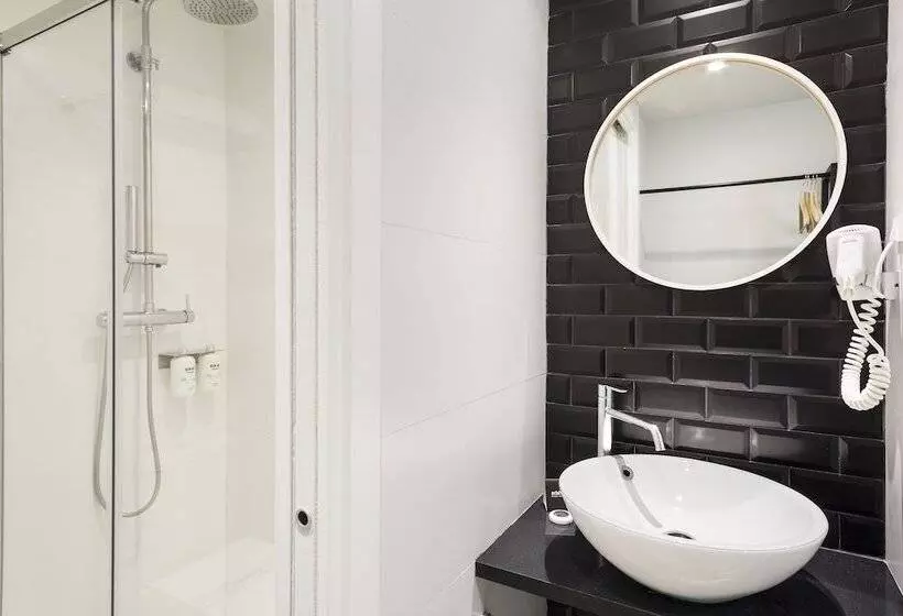 Отель Acta Bcn 40