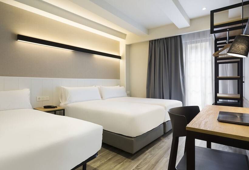 Отель Acta Bcn 40