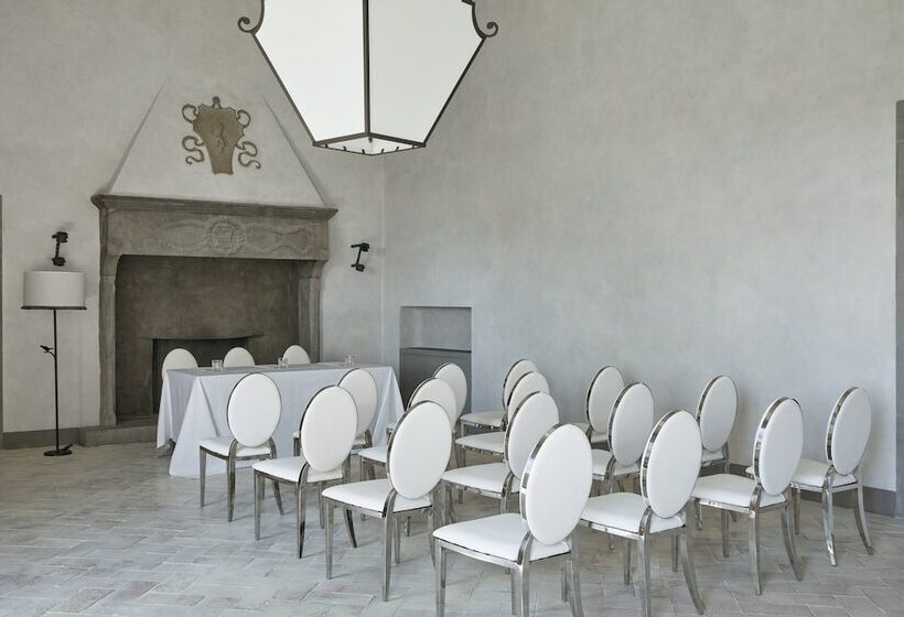 Szálloda Como Castello Del Nero