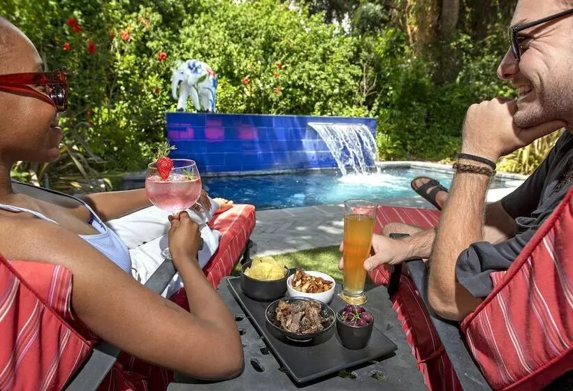 La Fontaine Boutique Hotel By The Oyster Collection