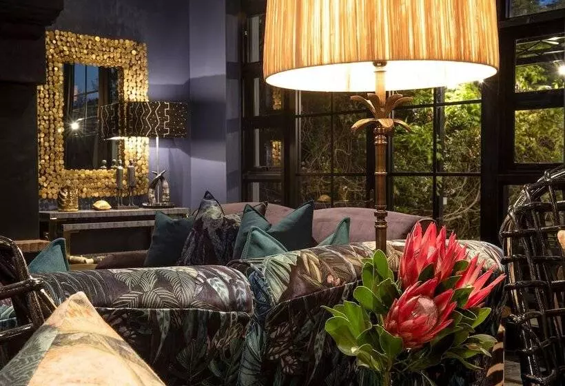 La Fontaine Boutique Hotel By The Oyster Collection