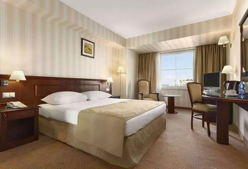 Ramada Hotel & Suites By Wyndham Bucharest North
