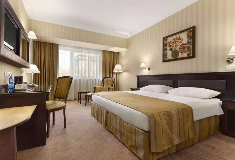 Ramada Hotel & Suites By Wyndham Bucharest North