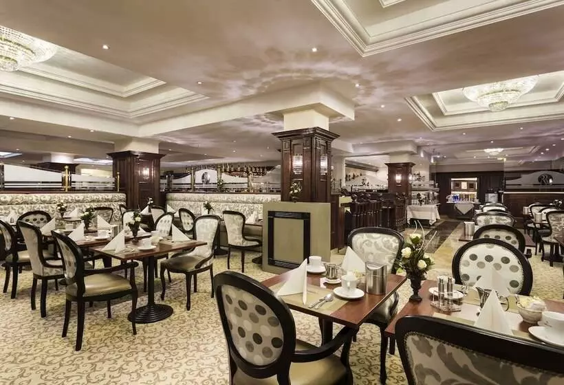 Ramada Hotel & Suites By Wyndham Bucharest North