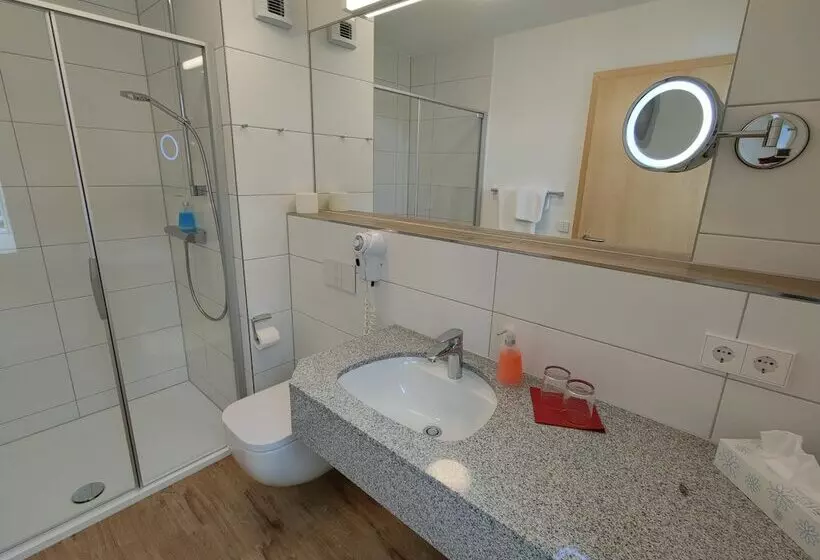 호텔 Restaurant Und Gästehaus Löwen