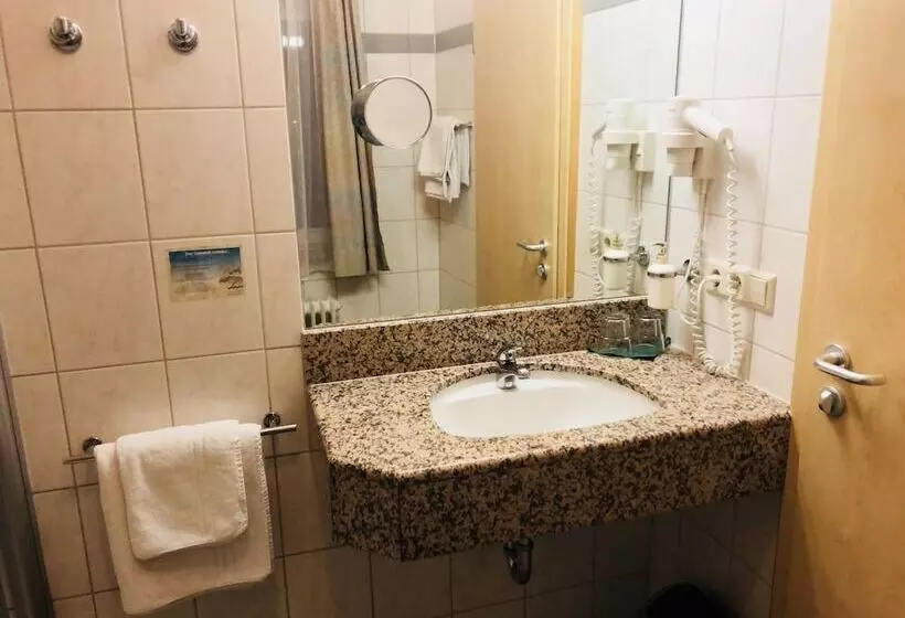 호텔 Restaurant Und Gästehaus Löwen