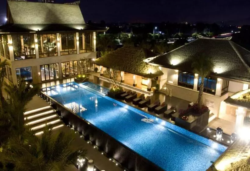 בית מלון כפרי Riyuegu Hotsprings Resort