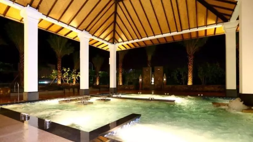 בית מלון כפרי Riyuegu Hotsprings Resort