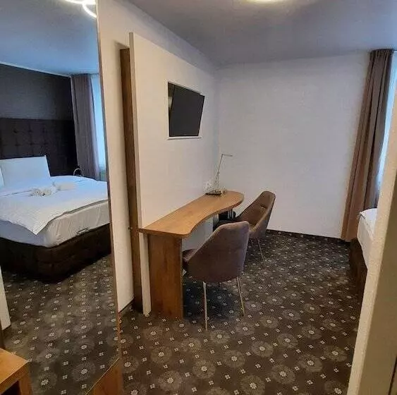 בית מלון כפרי Rüttenscheider Stern