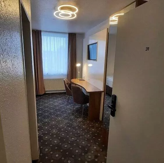 בית מלון כפרי Rüttenscheider Stern