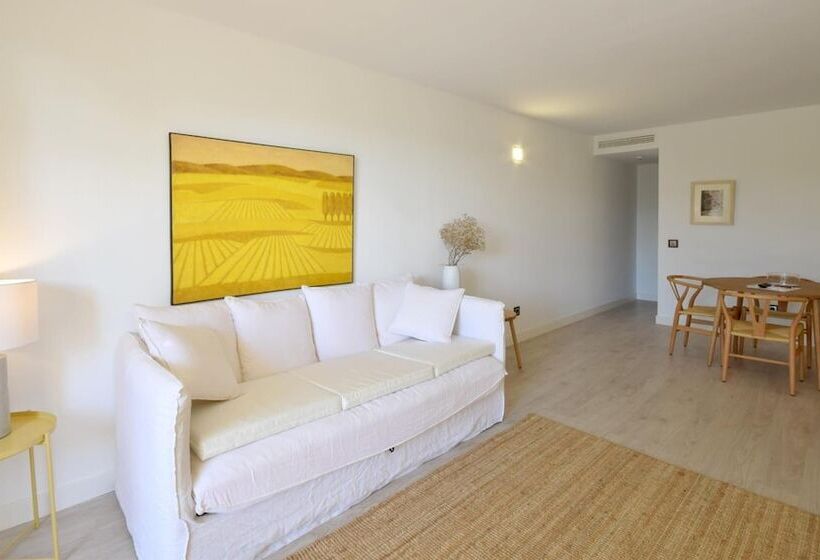 هتل روستایی Pula Golf Resort