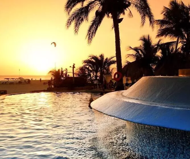 هتل Sunsol Punta Blanca