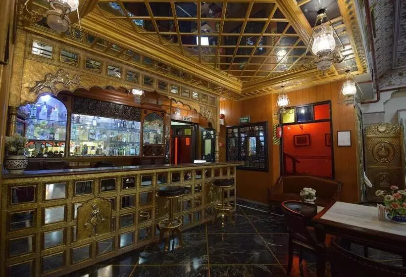 هتل Umaid Mahal A Heritage Style Boutique