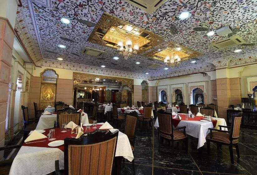 هتل Umaid Mahal A Heritage Style Boutique